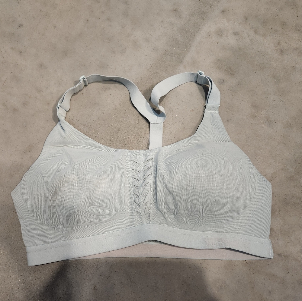 Victoria's Secret Lightweight sports bra